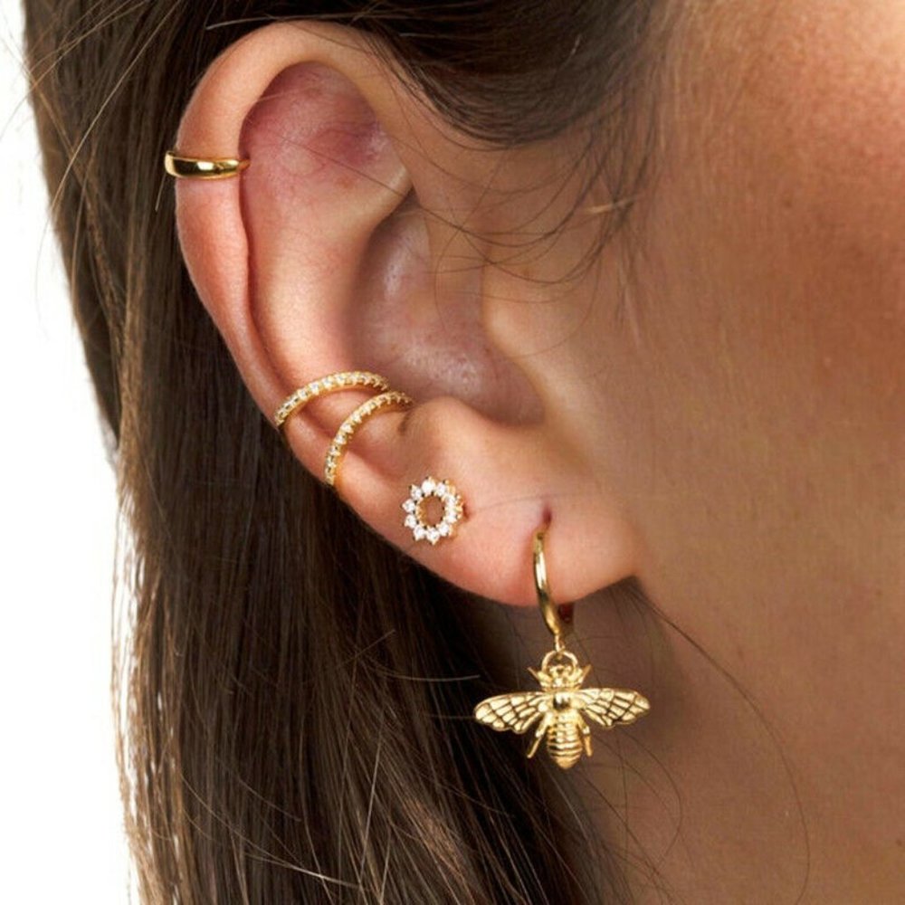 New Bee Gold Stud Earrings - Picture 4 of 4